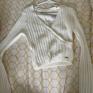 Hollister size M NWT white wrap sweater